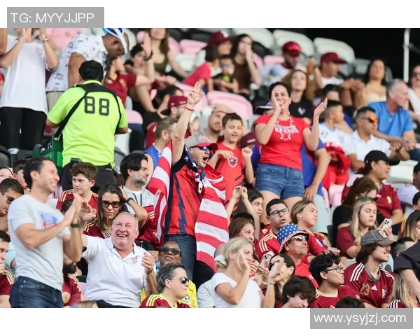 足球明星化身球迷现场助阵高清图片展示热情与魅力